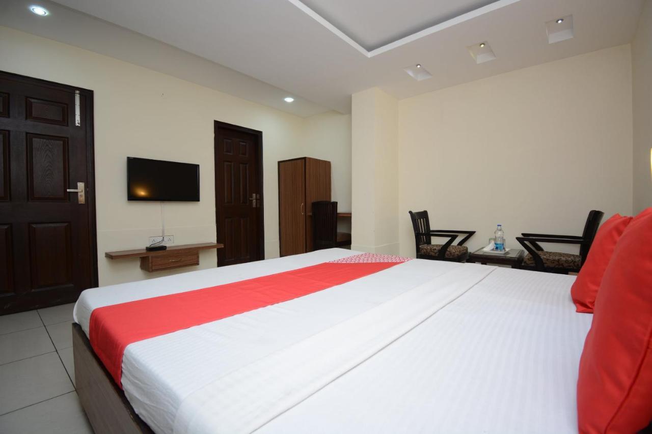 Oyo 5478 Skippers Inn Лудяна Екстериор снимка